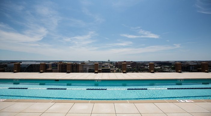 2m street apartments: DC Apartments: DC Rentals: Amenity Space: Rooftop Pool