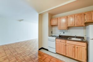 Brunswick-house-apartments-NW-Washington-DC-kitchen