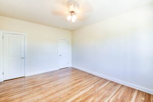 Frontenac-Bathroom-Hallway-Washington-DC-Apartment-Rental