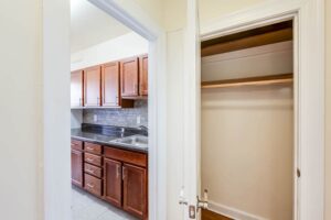 Frontenac-Bedroom-windows-Washington-DC-Apartment-Rental